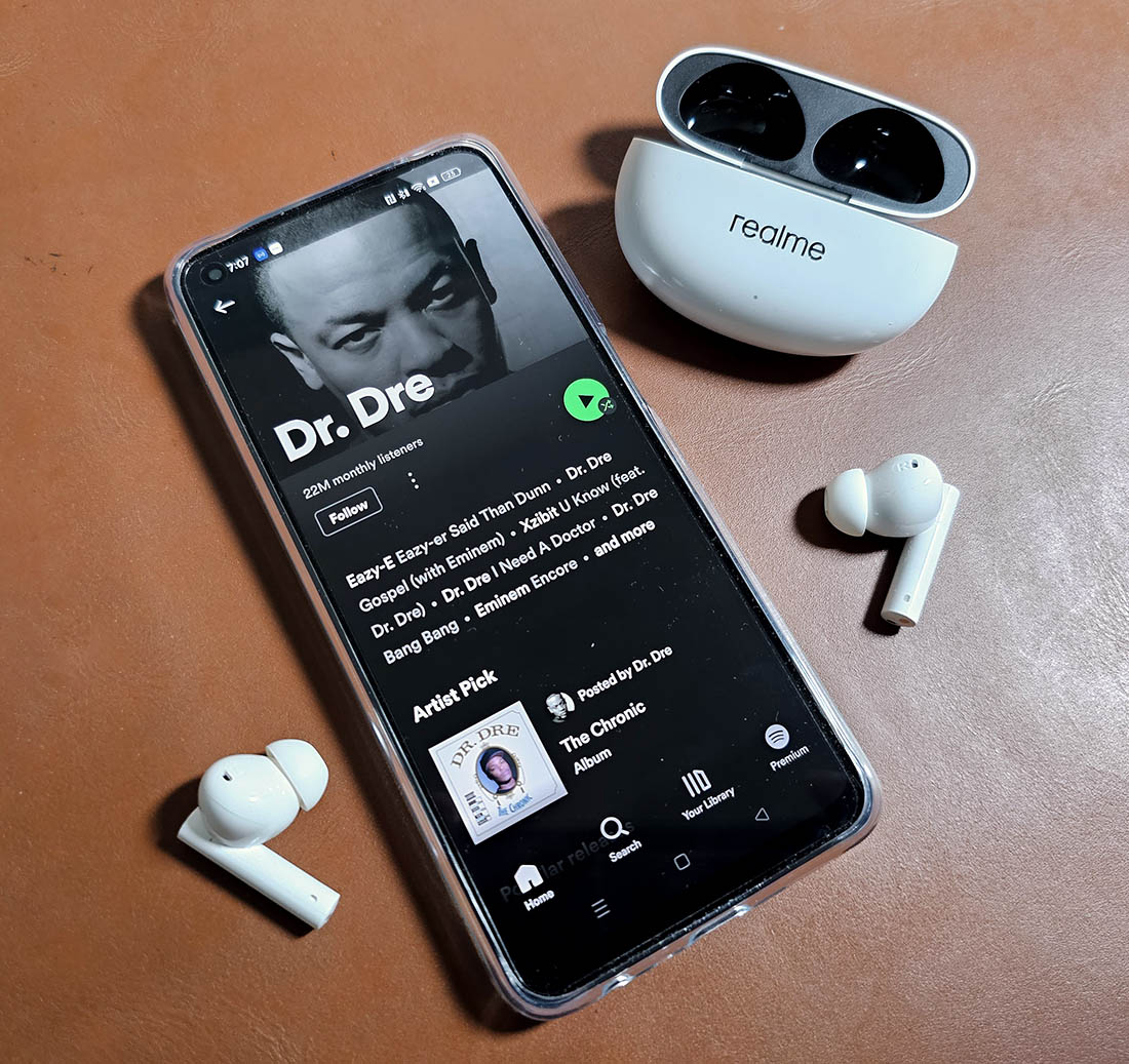 realme Buds Air 5 Review: Light Earbuds, Heavy Bass!